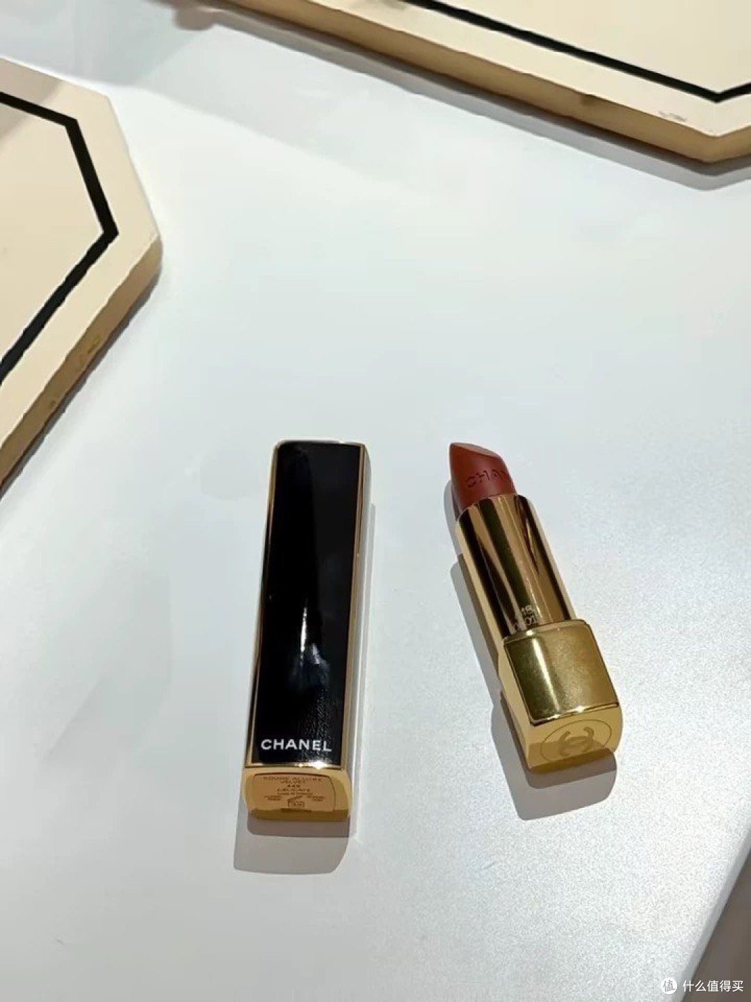 揭秘香奈儿魅力丝绒唇膏,一抹哑光,滋润又高级,珍珠般闪耀!