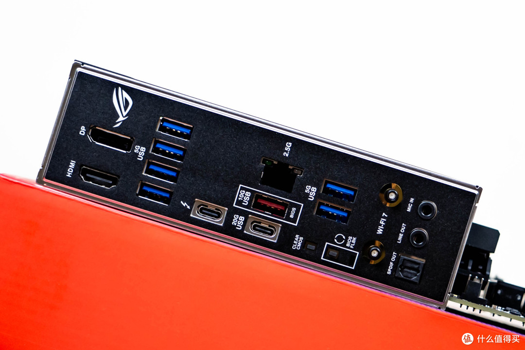 电竞基因与赛博美学，华硕ROG STRIX B860-F GAMING WIFI全面体验