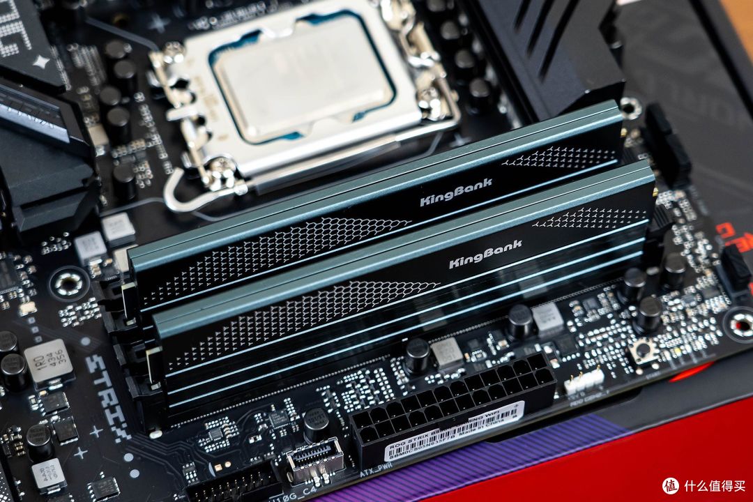 电竞基因与赛博美学，华硕ROG STRIX B860-F GAMING WIFI全面体验