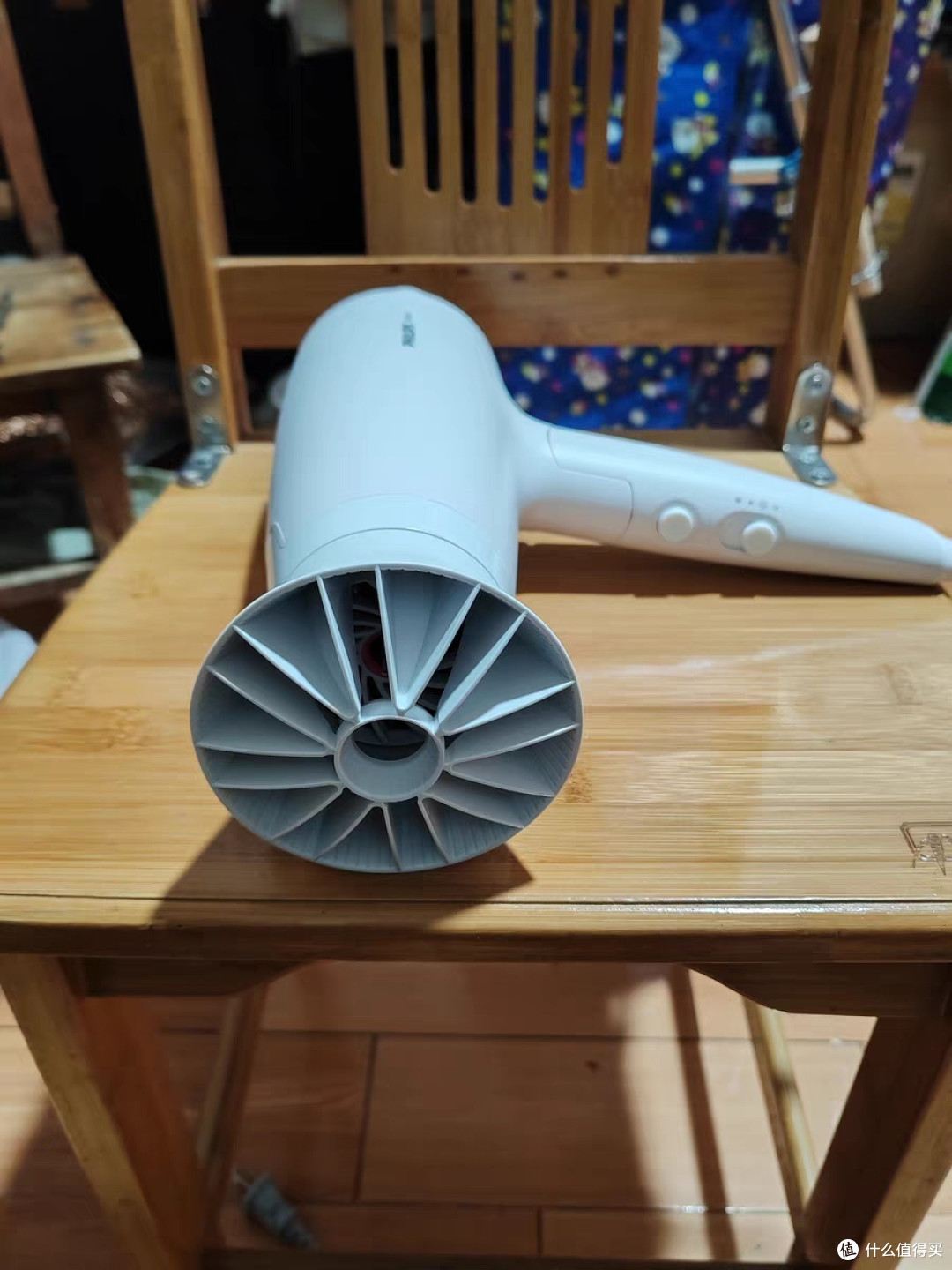 焕新秀发护理，飞利浦BHD378电吹风机实力出圈