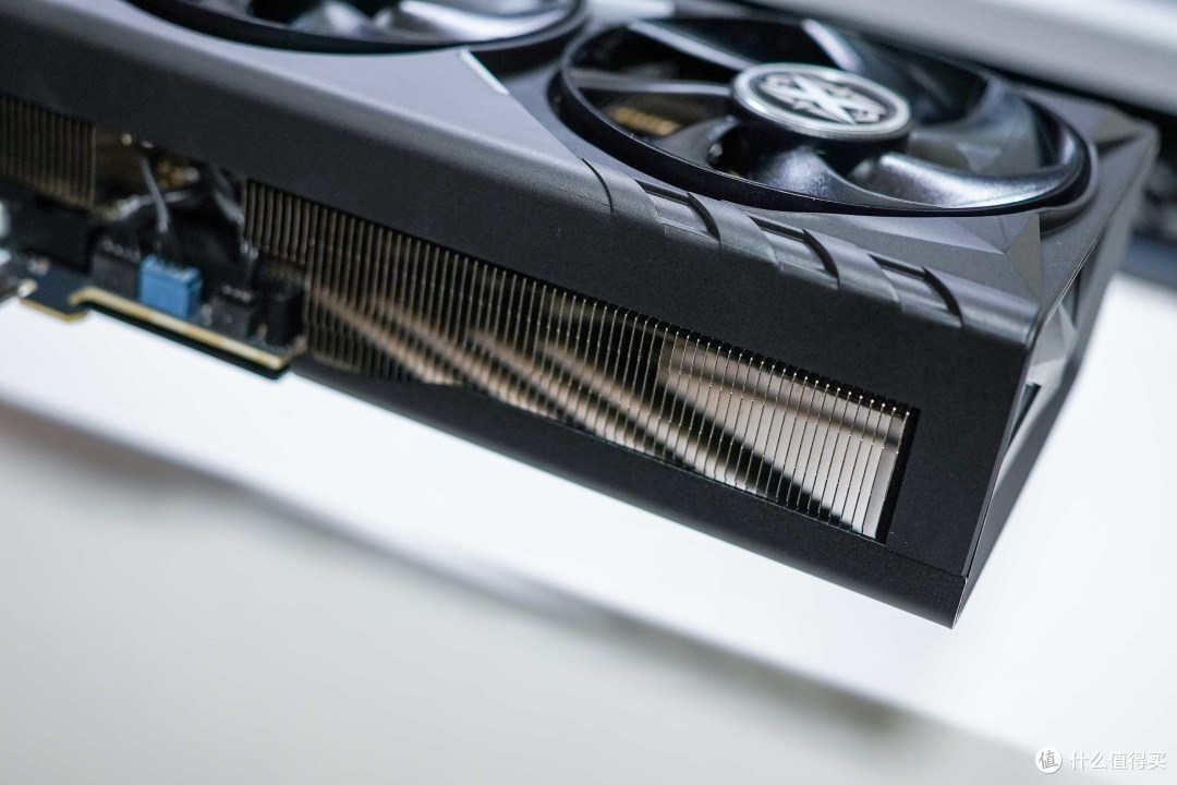 划时代DLSS技术加成丨首发耕升RTX5080炫光OC显卡拆解超频测试