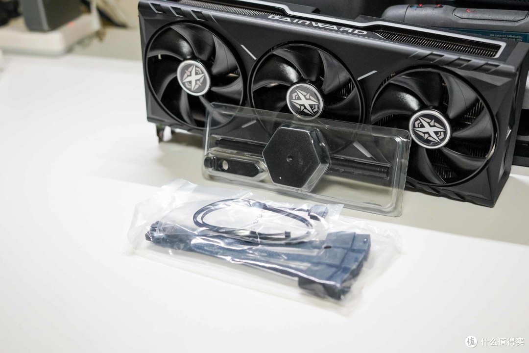 划时代DLSS技术加成丨首发耕升RTX5080炫光OC显卡拆解超频测试