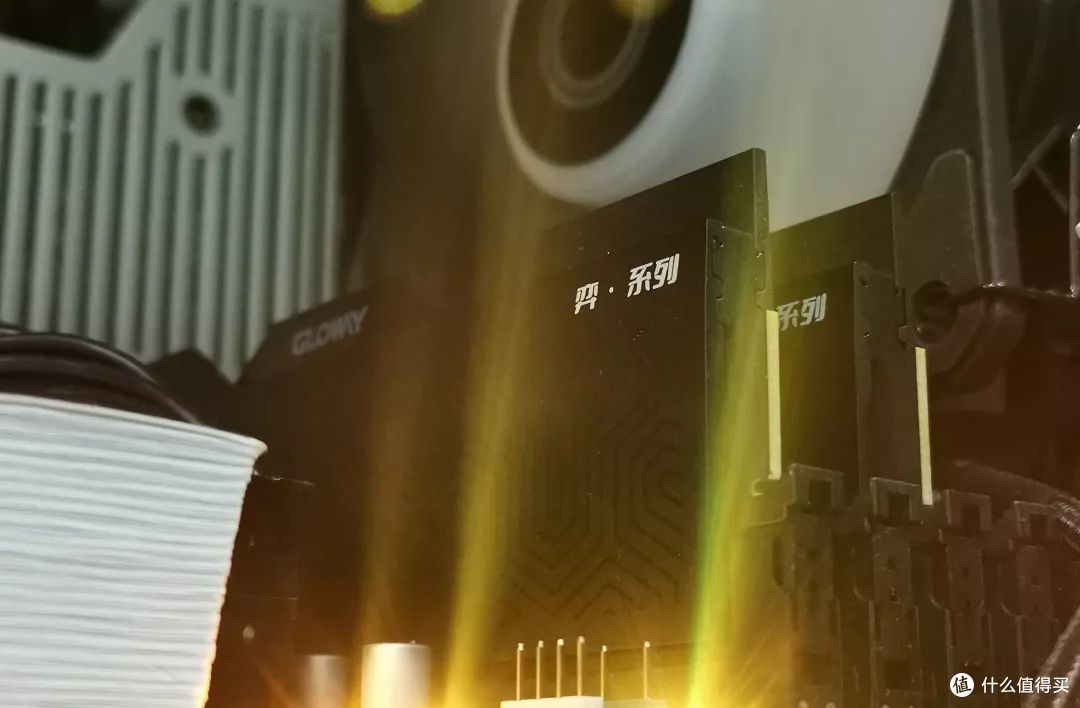 中国以重大存储突破迈入2025：TechInsights存储观察_固态硬盘_什么值得买