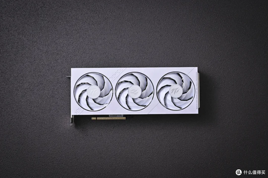 畅玩游戏“刃”我行——影驰 Geforce RTX 5080 圣刃开箱简测