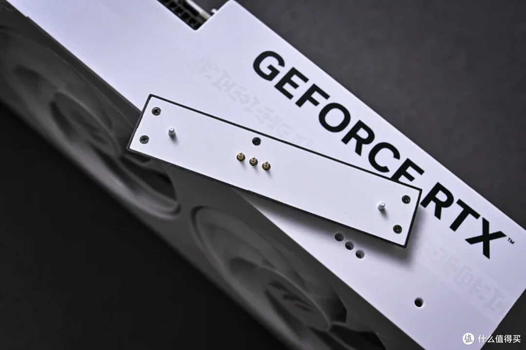 畅玩游戏“刃”我行——影驰 Geforce RTX 5080 圣刃开箱简测
