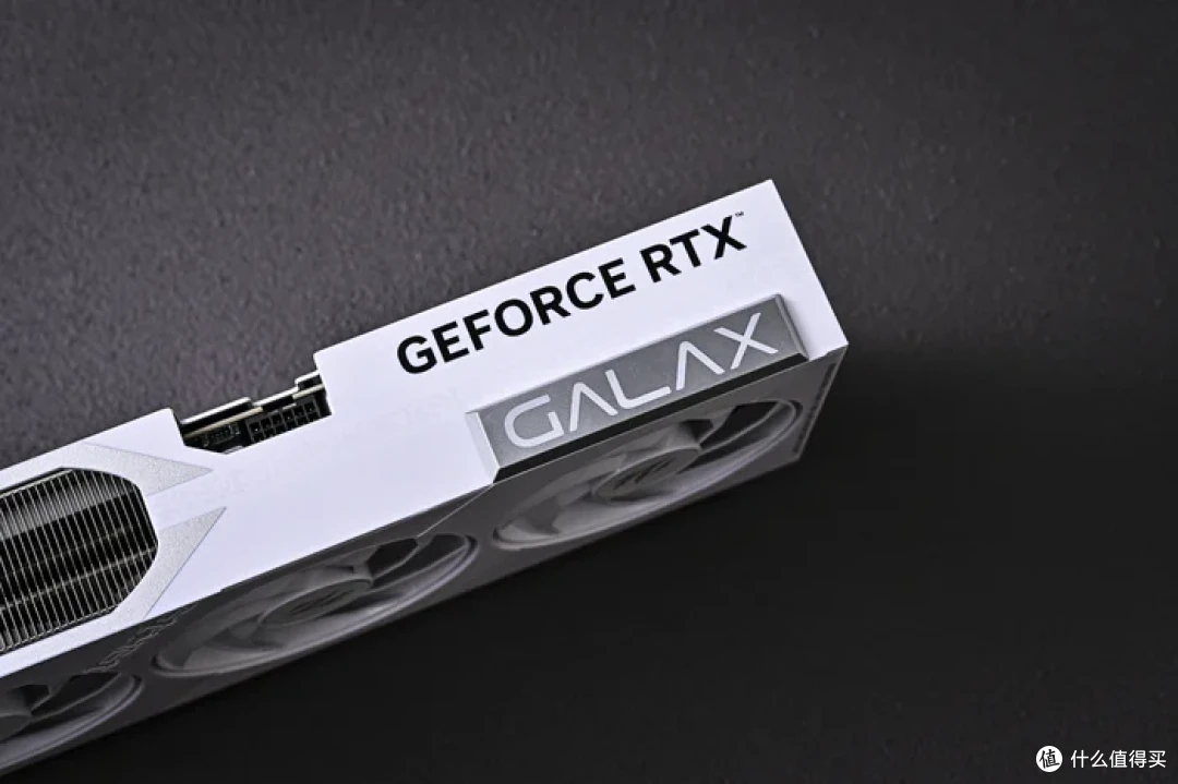 畅玩游戏“刃”我行——影驰 Geforce RTX 5080 圣刃开箱简测