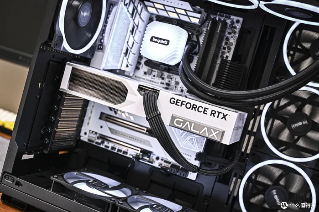 畅玩游戏“刃”我行——影驰 Geforce RTX 5080 圣刃开箱简测