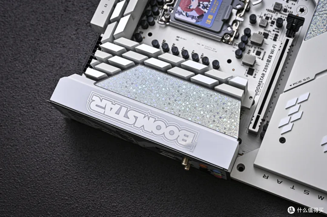 畅玩游戏“刃”我行——影驰 Geforce RTX 5080 圣刃开箱简测