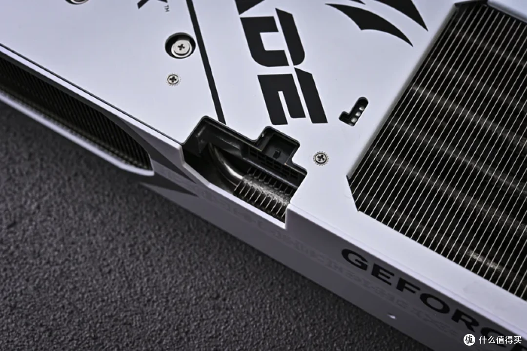 畅玩游戏“刃”我行——影驰 Geforce RTX 5080 圣刃开箱简测