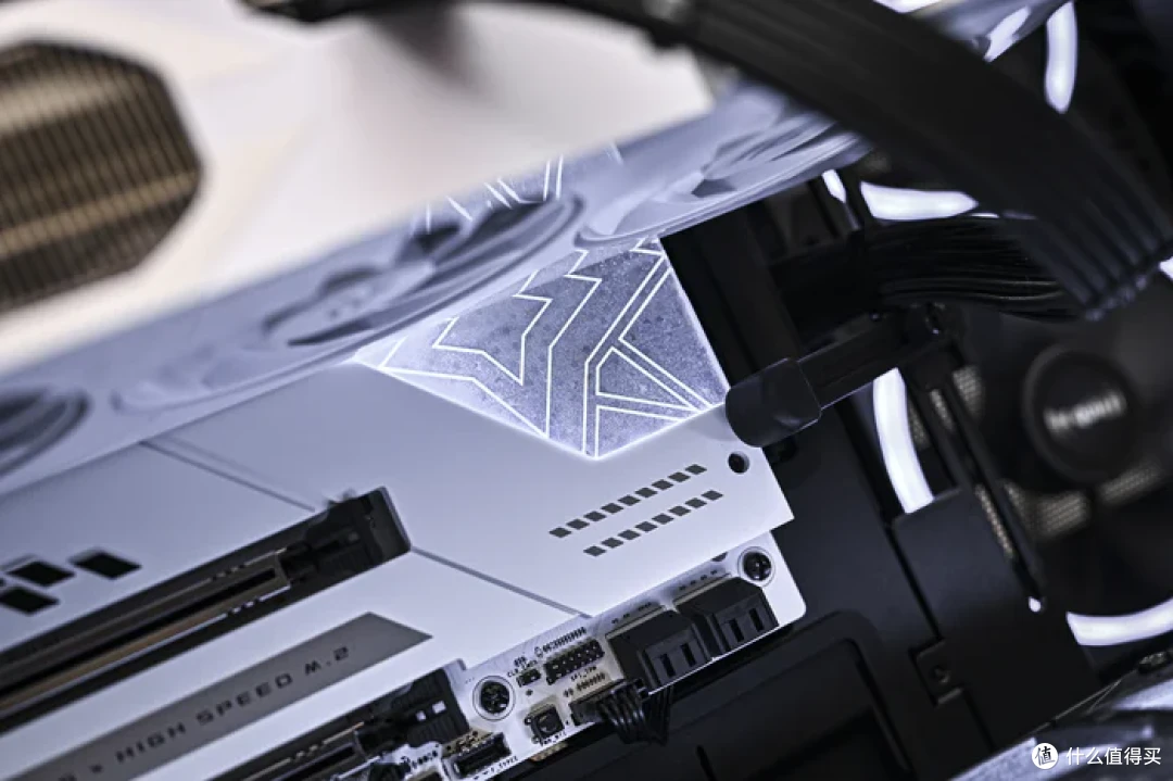 畅玩游戏“刃”我行——影驰 Geforce RTX 5080 圣刃开箱简测