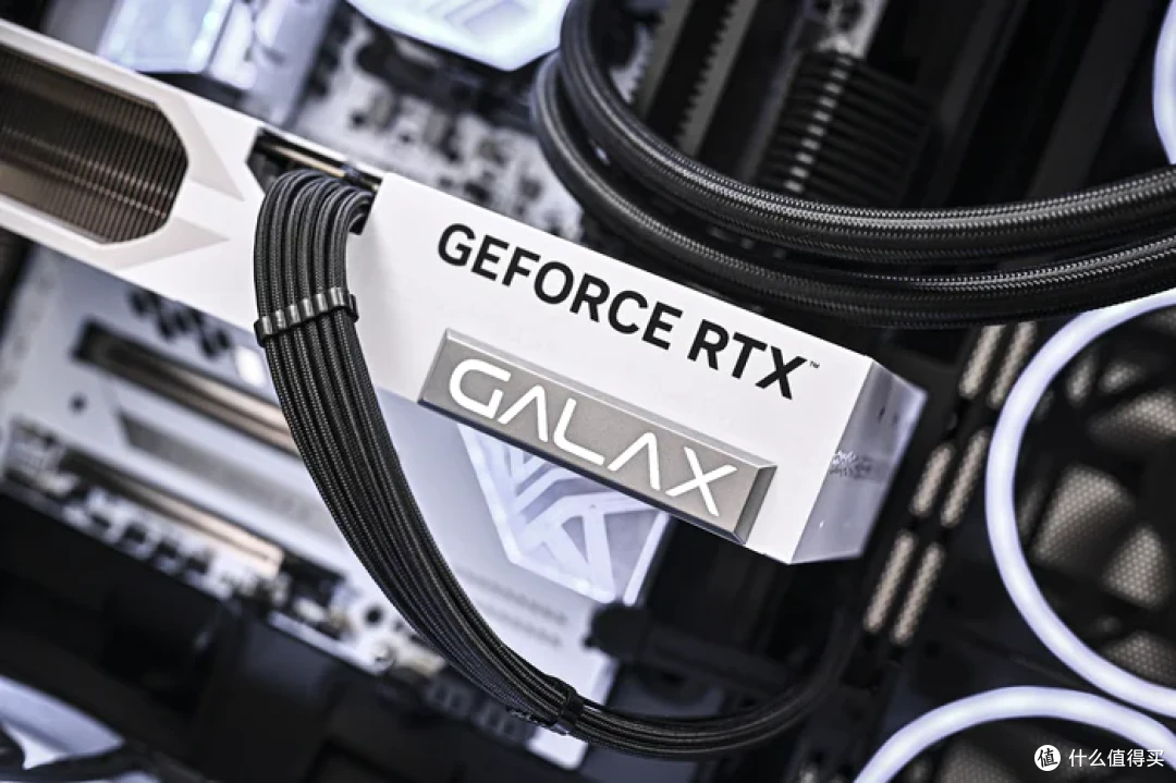 畅玩游戏“刃”我行——影驰 Geforce RTX 5080 圣刃开箱简测