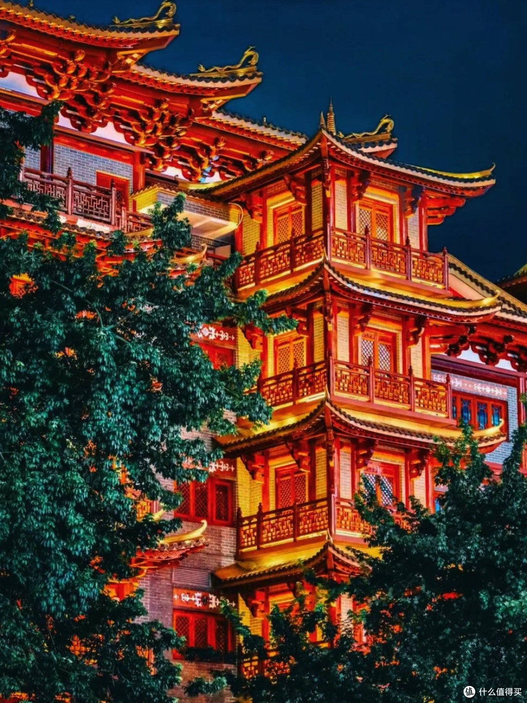 逛花市拜千年古寺,广州的年味超绝🏮