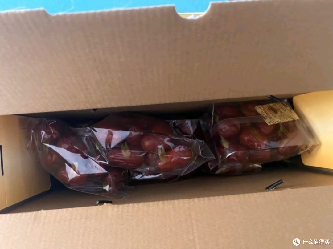 巨鹰陕北狗头枣:延安大红枣的甜蜜献礼,传递温情与健康的佳品