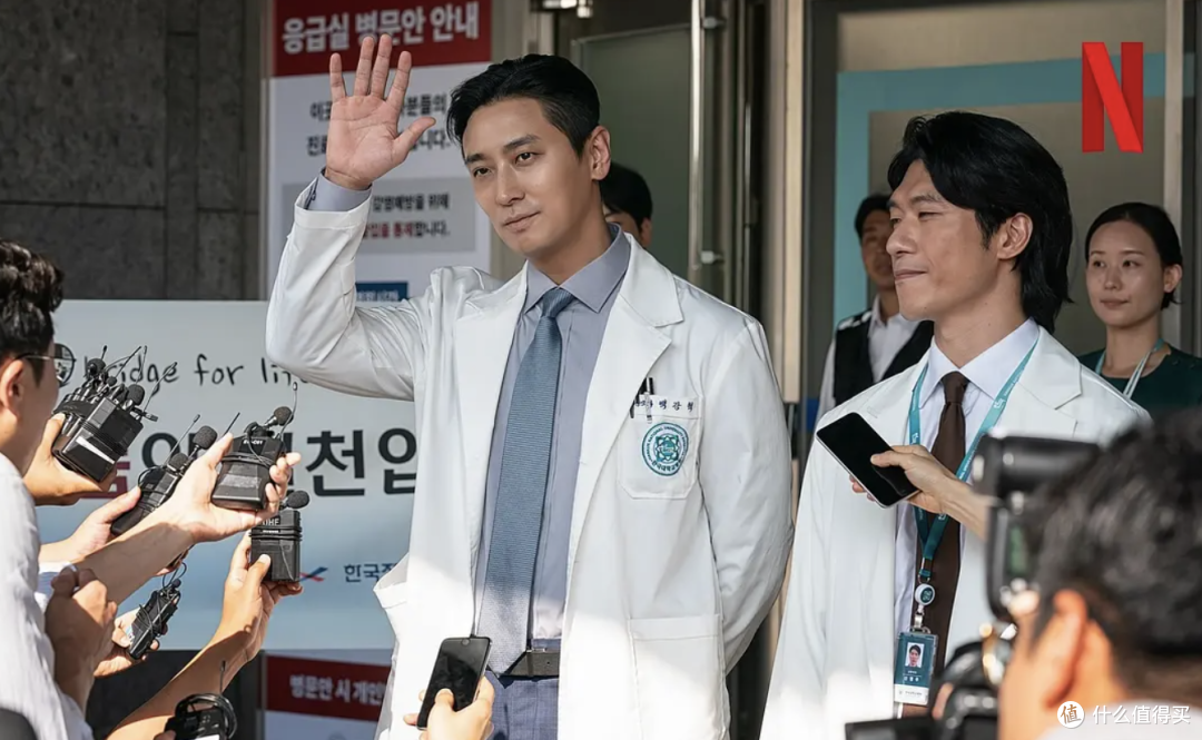 连刷8集,Netflix新剧又爆了