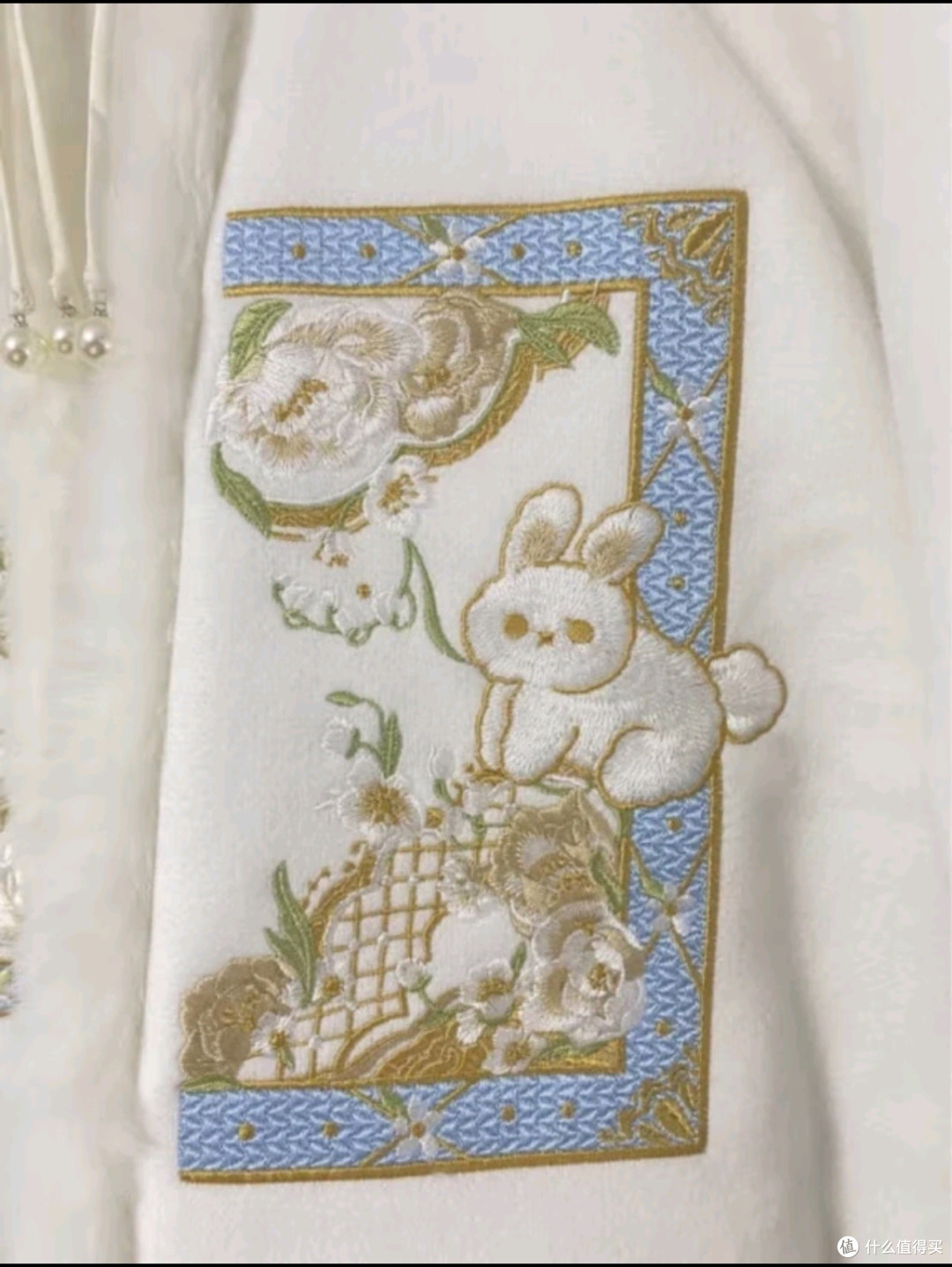 汉服套装:冬日里的温柔战袍,迎新春必备
