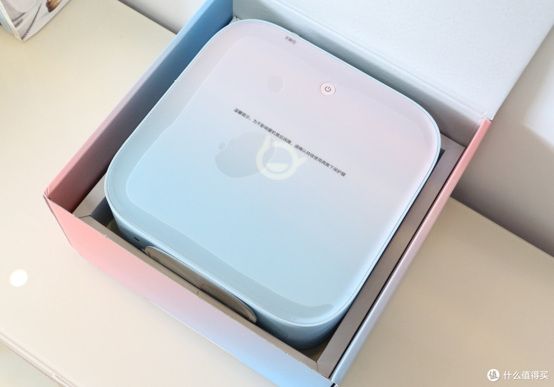 联想小新100投影仪新年体验!无开机广告、千元以内最能打的投影