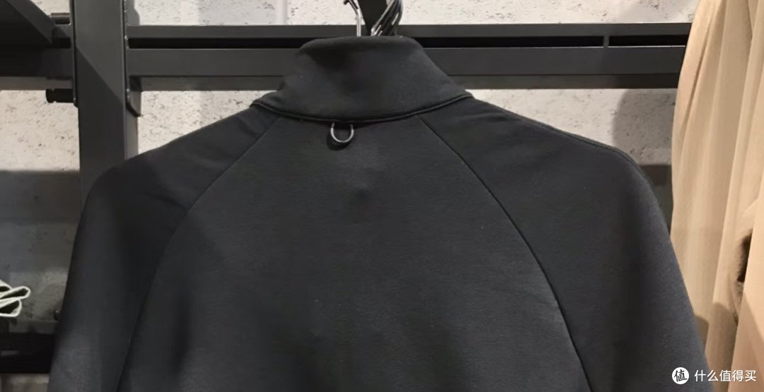 Nike 24.7 系列:穿它上班、健身、约会,同事问我是不是偷偷进化了?