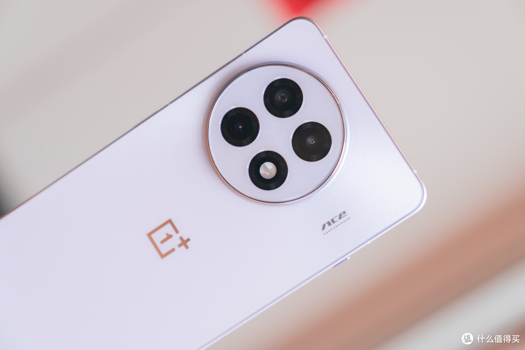 一加 Ace 5 Pro 评测：从硬件到优化，游戏体验拉满的性能怪兽