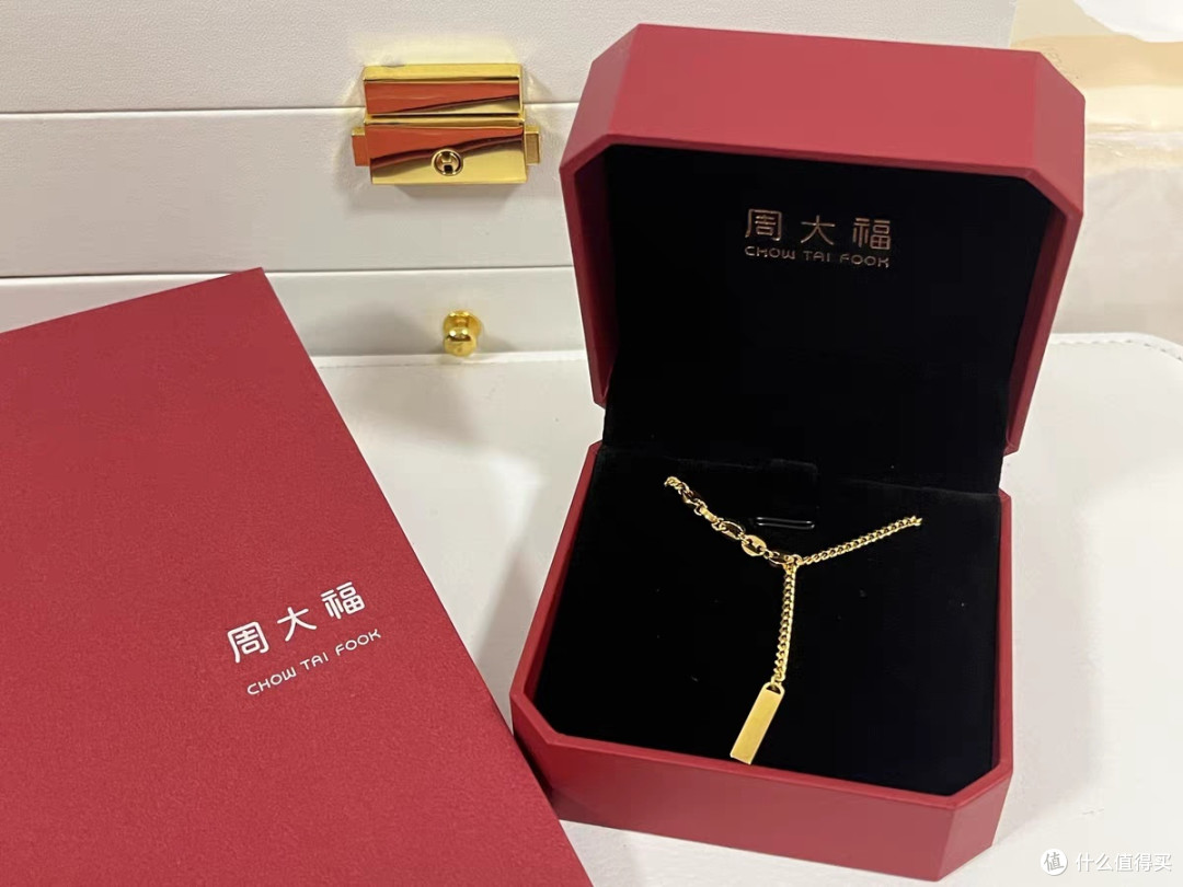 周大福ING幸运签小金条,上上签吊坠,时尚百搭,种草必备!