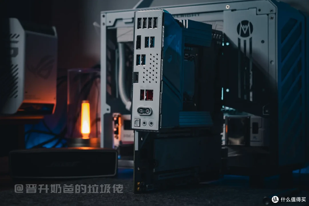 该省省该花花,技嘉Z890M冰雕低成本搞定高颜值RGB纯白主题装机