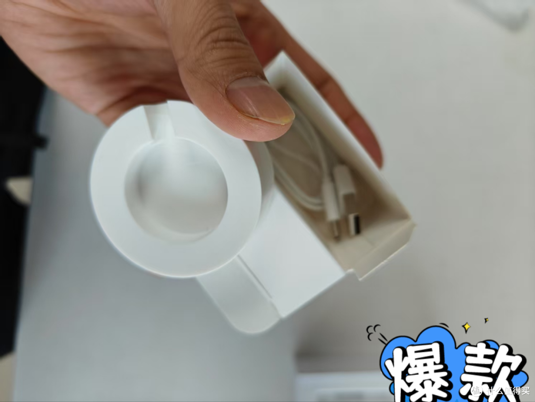我的新年口腔“白月光” | 京东京造JZ9扫振电动牙刷