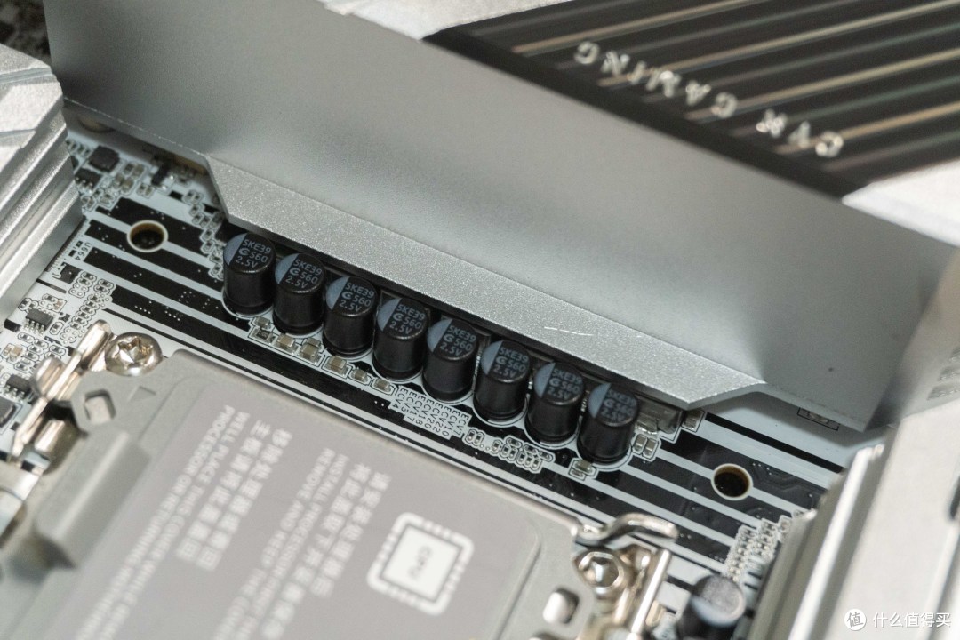 低功耗的Intel 200系和ITX更配,七彩虹CVN B860I值得买!