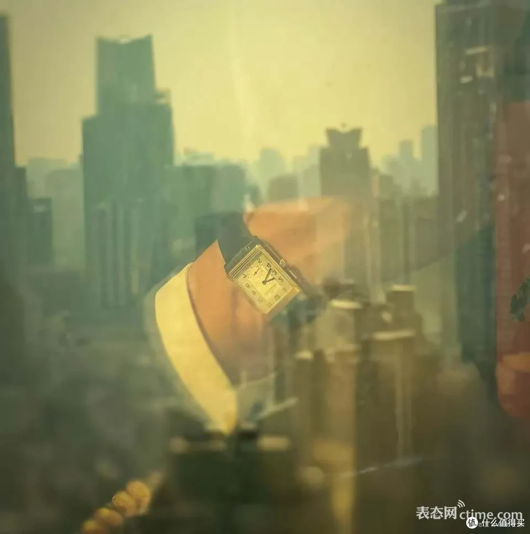1737886678535069256.jpg 2024戴得最多的表!拥有无数手表的他们,选出了这12块最佳日用表