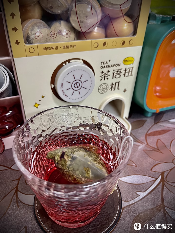 喝茶也能这样充满惊喜？这个扭蛋茶包也太赞了