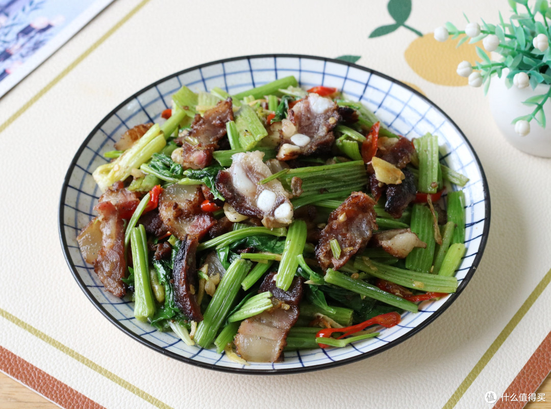 正月里，腊肉和它是绝配，一周吃2次，降压降脂，还能缓解便秘