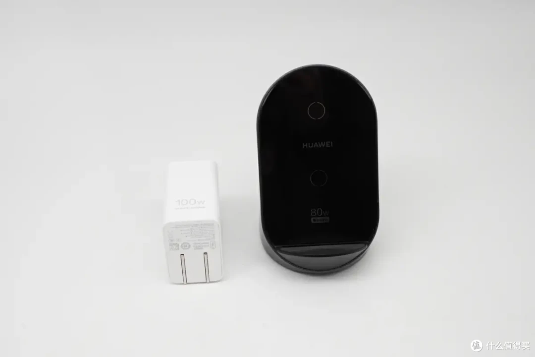 华为Mate 70 50W无线充电实测:耗时约1小时06分钟