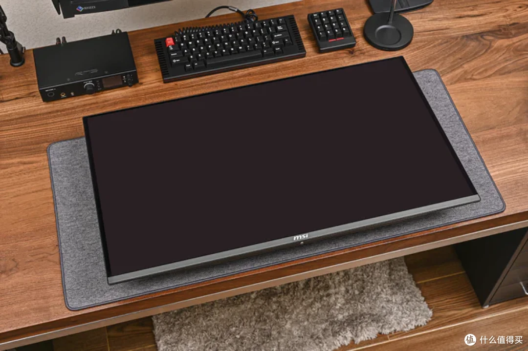 4K 240Hz DP2.1 高刷——微星 MPG 322URX QD-OLED 流光开箱简测
