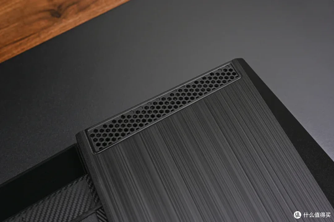 4K 240Hz DP2.1 高刷——微星 MPG 322URX QD-OLED 流光开箱简测