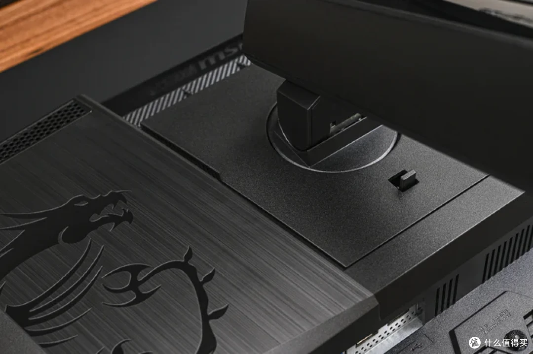 4K 240Hz DP2.1 高刷——微星 MPG 322URX QD-OLED 流光开箱简测