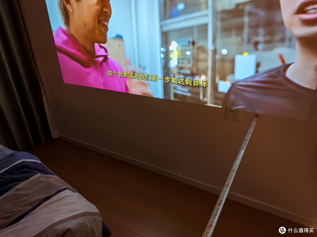 小卧室想100寸爽玩黑悟空?哈趣Q1投影仪变身大屏快乐神器