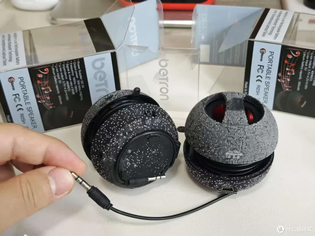 三个mini音箱11.8元包邮,音质大超预期,但亲肤材质是败笔