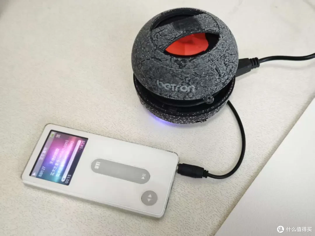 三个mini音箱11.8元包邮,音质大超预期,但亲肤材质是败笔