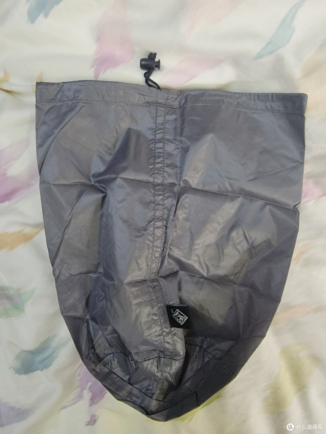 年后再买黑冰鹅绒羽绒服 F8102,好像也只便宜一点点