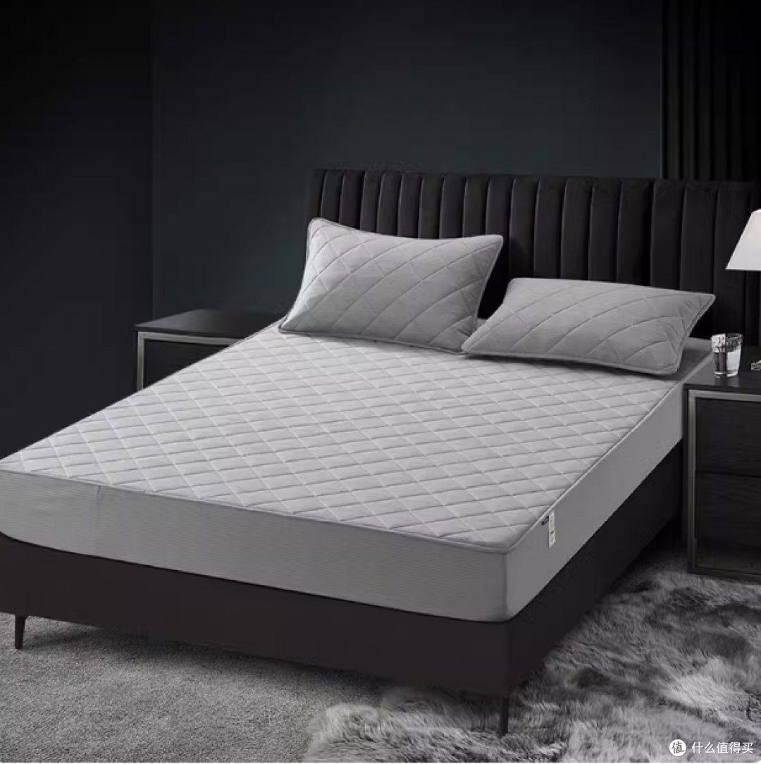 告别睡眠困扰，希尔顿抗菌夹棉防水床笠为你守护每一夜