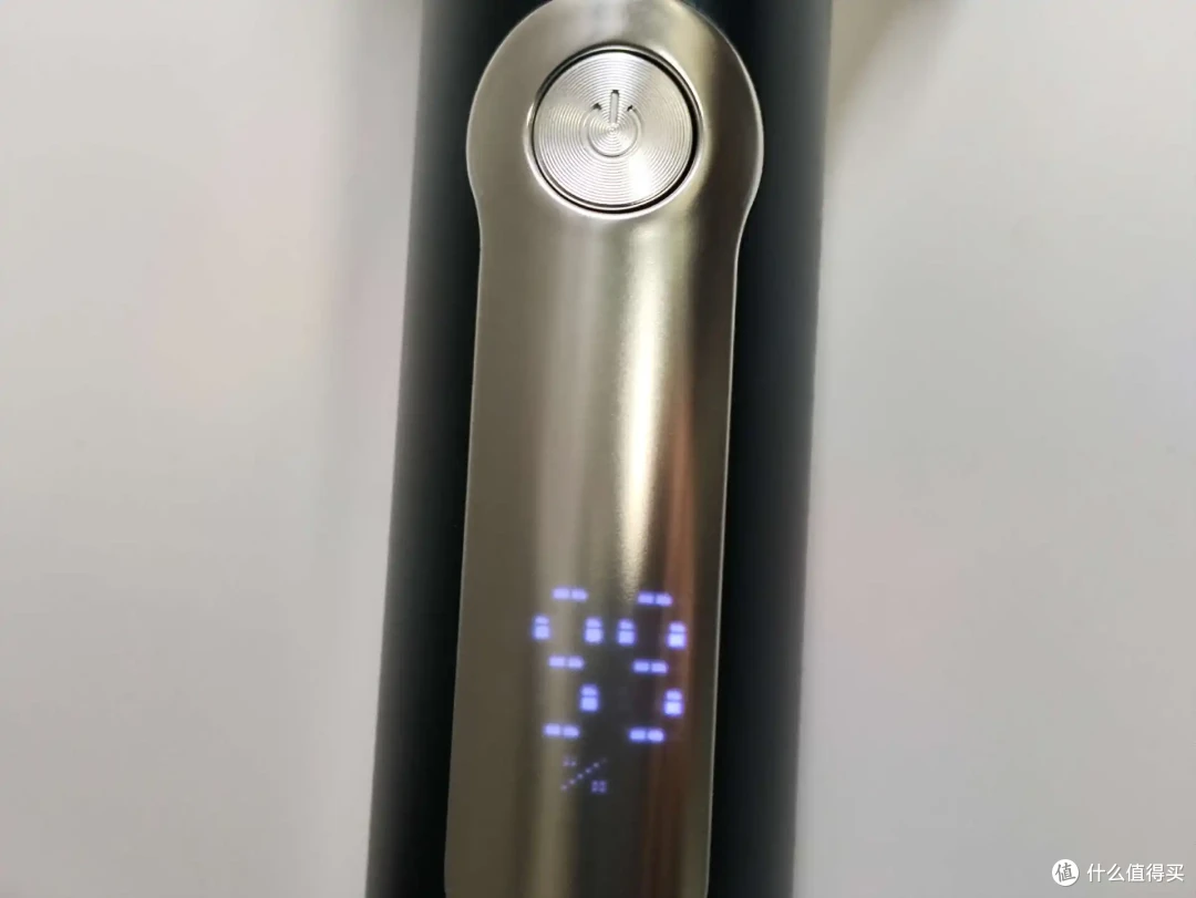 德国进口纤薄刀片遇上13000转高速马达,未野剃须刀测评0残留剃净