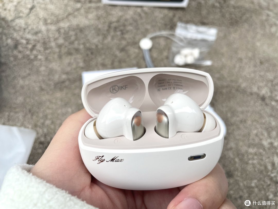 开学想换耳机的同学们,我推荐这款iKF Fly Max主动降噪蓝牙耳机