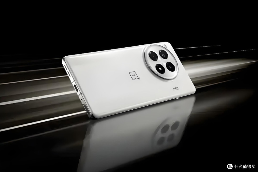 OPPO卷出新高度：24GB+1TB跌至2924元，骁龙8Gen3+6100mAh