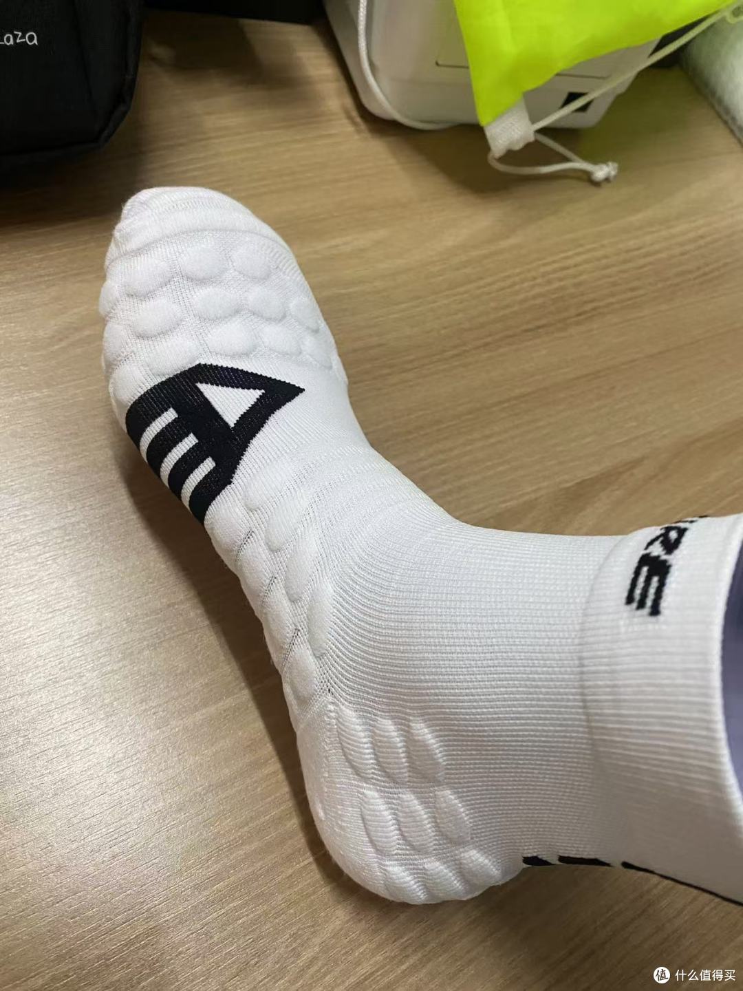 运动袜有必要买吗 它才是运动穿搭的灵魂伴侣