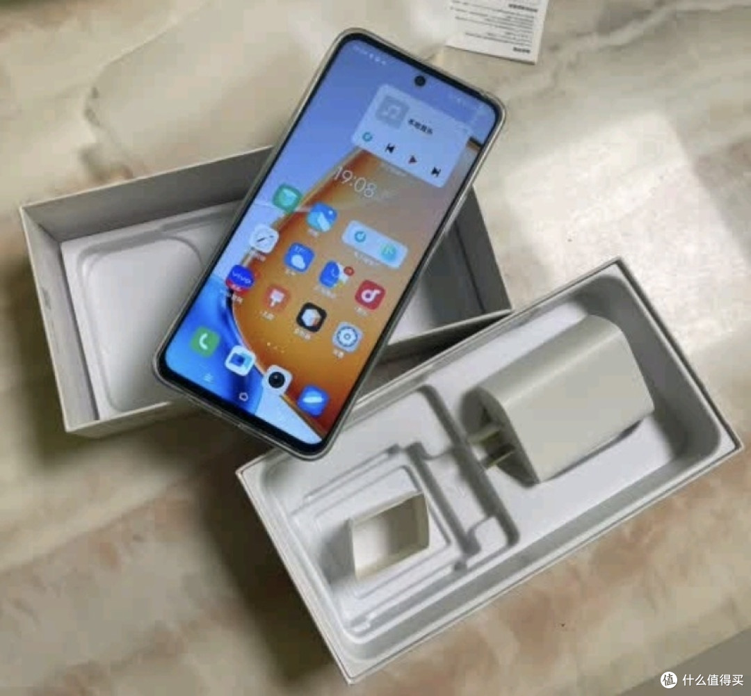 千元机照样很能打，看看OPPO K12 Plus和vivo Y200i这两款