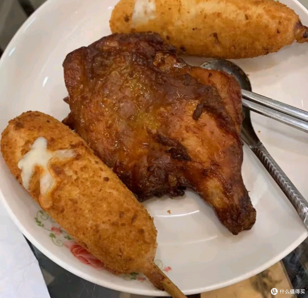 打工人带饭日记:民和手枪腿战斧大鸡腿的美味便捷之旅🍗💼