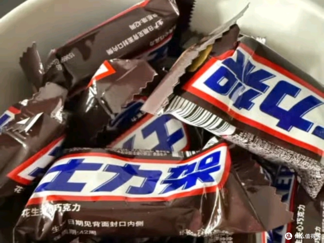 打工人续命神器——士力架花生夹心巧克力