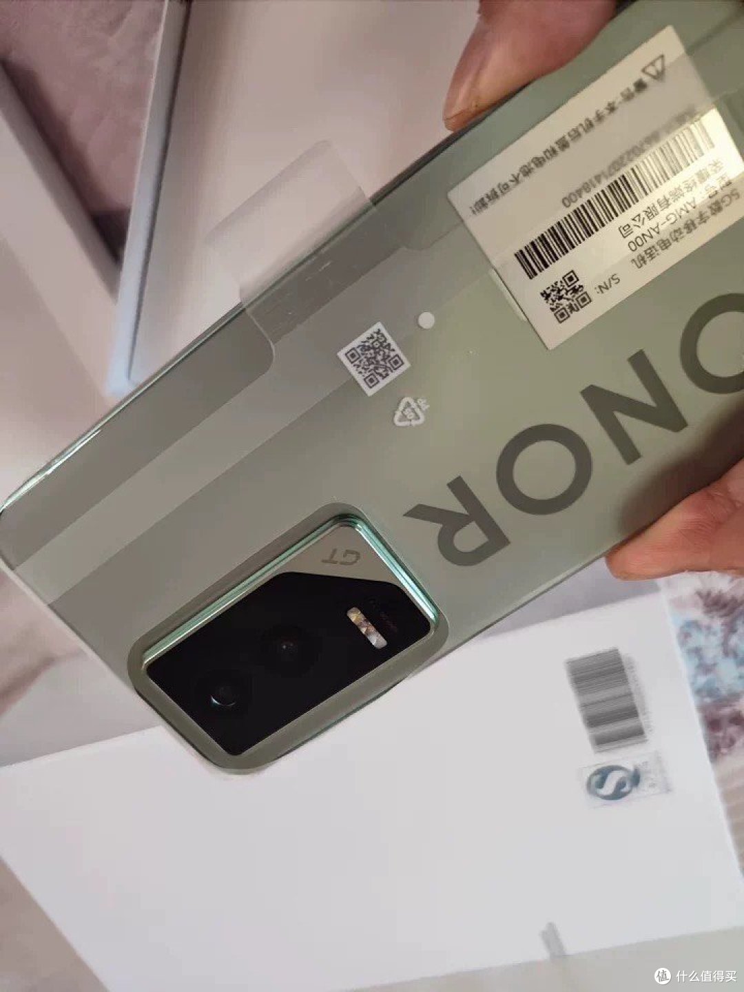 荣耀GT 5G:学生党的游戏神器