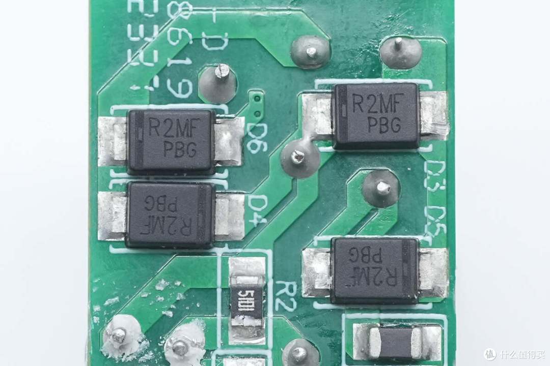 拆解报告:MUJI無印良品30W氮化镓快充充电器MS-FCW1CN