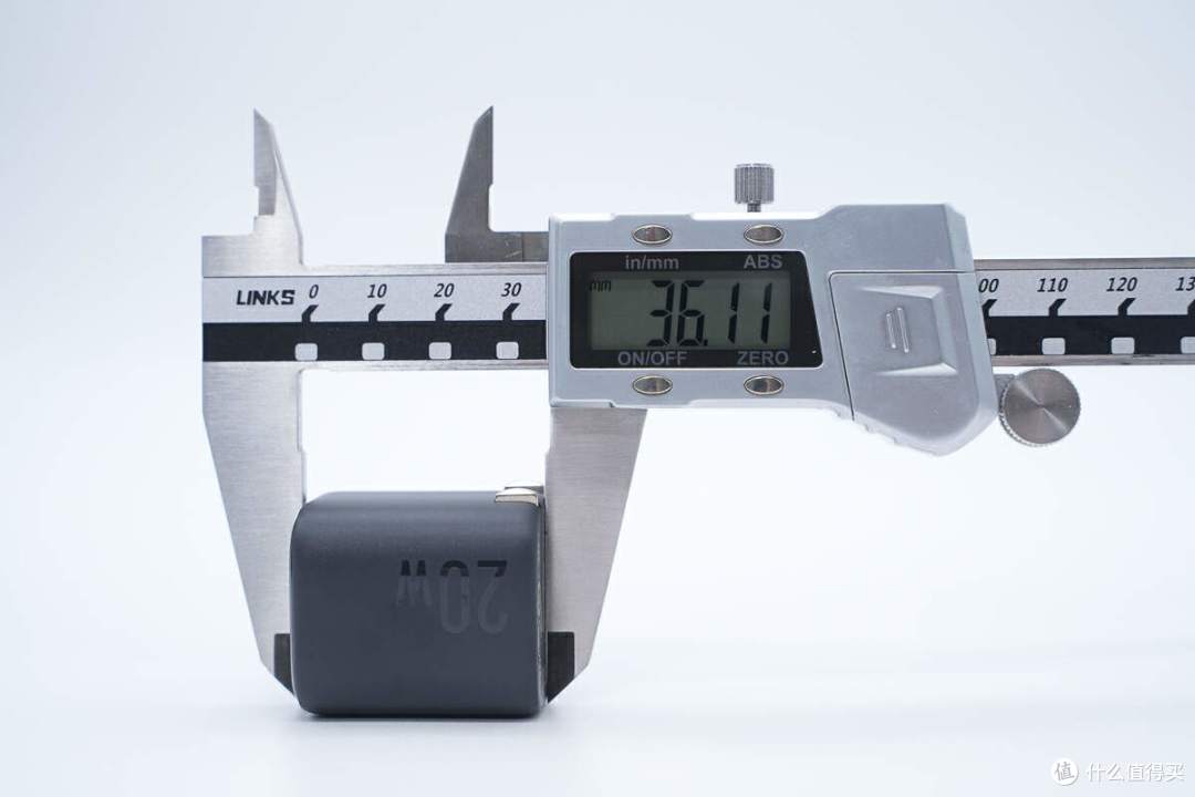 拆解报告：ANKER安克Zolo 20W氮化镓充电器A2699