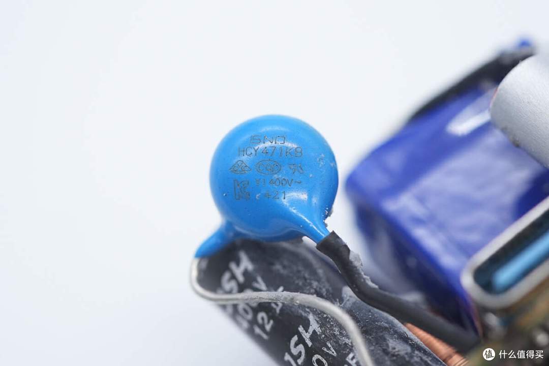 拆解报告：ANKER安克Zolo 20W氮化镓充电器A2699