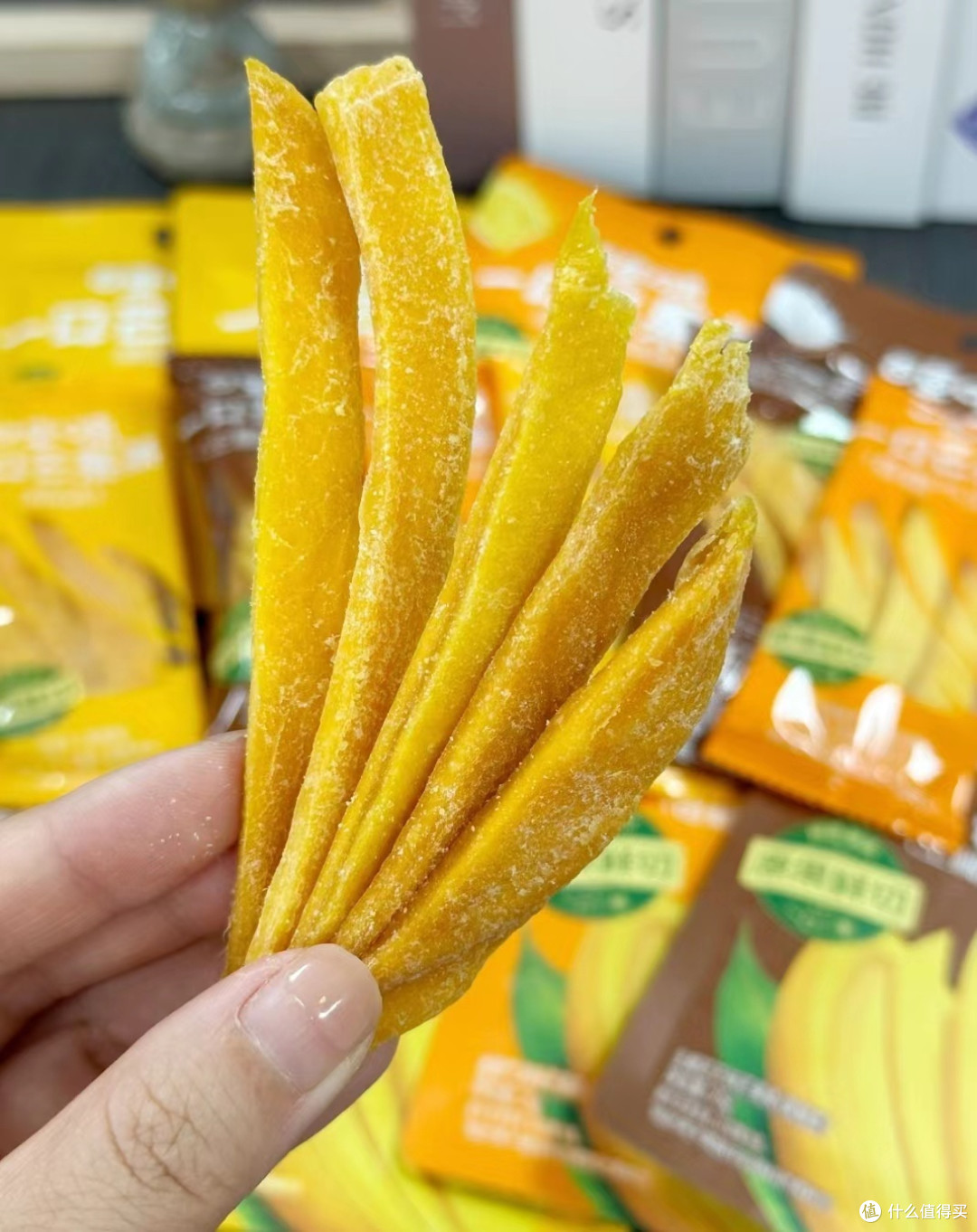🍃百草味“一口芒果条”:解锁芒果的多重风味